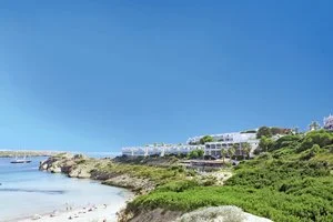 BEACH CLUB – Es mercadal