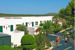 BEACH CLUB – Es mercadal