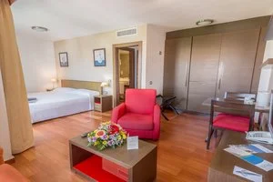 HOTEL LIVVO CORRALEJO BEACH – La oliva