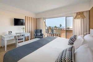 HOTEL BARCELO CORRALEJO BAY – La oliva