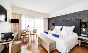 HOTEL BARCELO CORRALEJO BAY – La oliva