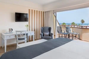 HOTEL BARCELO CORRALEJO BAY – La oliva