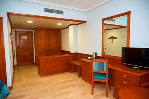 ZENTRAL CENTER HOTEL – Los Cristianos