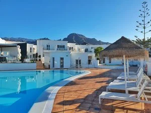 FLAMINGO BEACH MATE APARTHOTEL – Miraverde