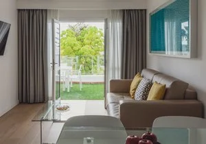FLAMINGO BEACH MATE APARTHOTEL – Miraverde
