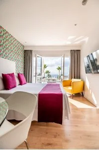 FLAMINGO BEACH MATE APARTHOTEL – Miraverde