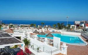 FLAMINGO BEACH MATE APARTHOTEL – Miraverde