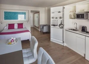 FLAMINGO BEACH MATE APARTHOTEL – Miraverde