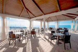 beach bar