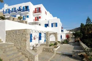 KAMARI HOTEL – Platis Gialos