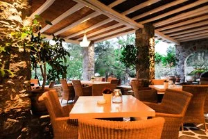 KAMARI HOTEL – Platis Gialos