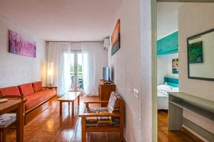 APPARTAMENTI PLAYA PARC – Es mercadal
