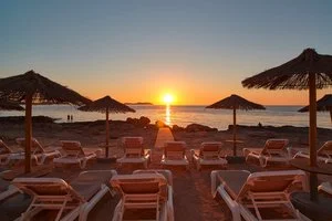 HOTEL E APPARTAMENTI NEREIDA – Cala de Bou
