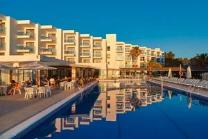 HOTEL E APPARTAMENTI NEREIDA – Cala de Bou