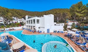 HOTEL GLOBALES MONTEMAR – Urbanització Cala Llonga