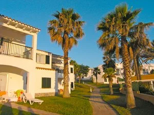 APPARTAMENTI TIRANT PLAYA BY TRH – Es mercadal
