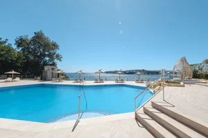 BAHIA PRINCIPE ESCAPE CORAL PLAYA HOTEL – Cala Vinyes