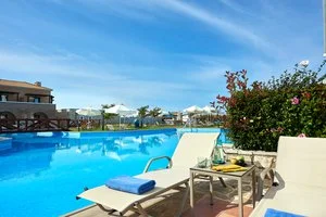 ALPICLUB ALDEMAR OLYMPIAN VILLAGE – Patronikoleika