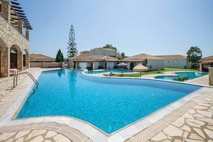 OLYMPIA GOLDEN BEACH RESORT & SPA – Kalamia
