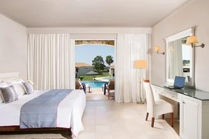 Deluxe bungalow con piscina condivisa