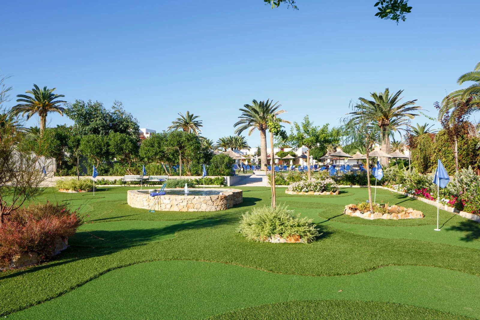 Anissa Beach - Minigolf