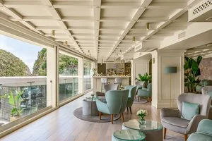 SEARESORT VRETREATS ATLANTIS BAY – Mazzeo