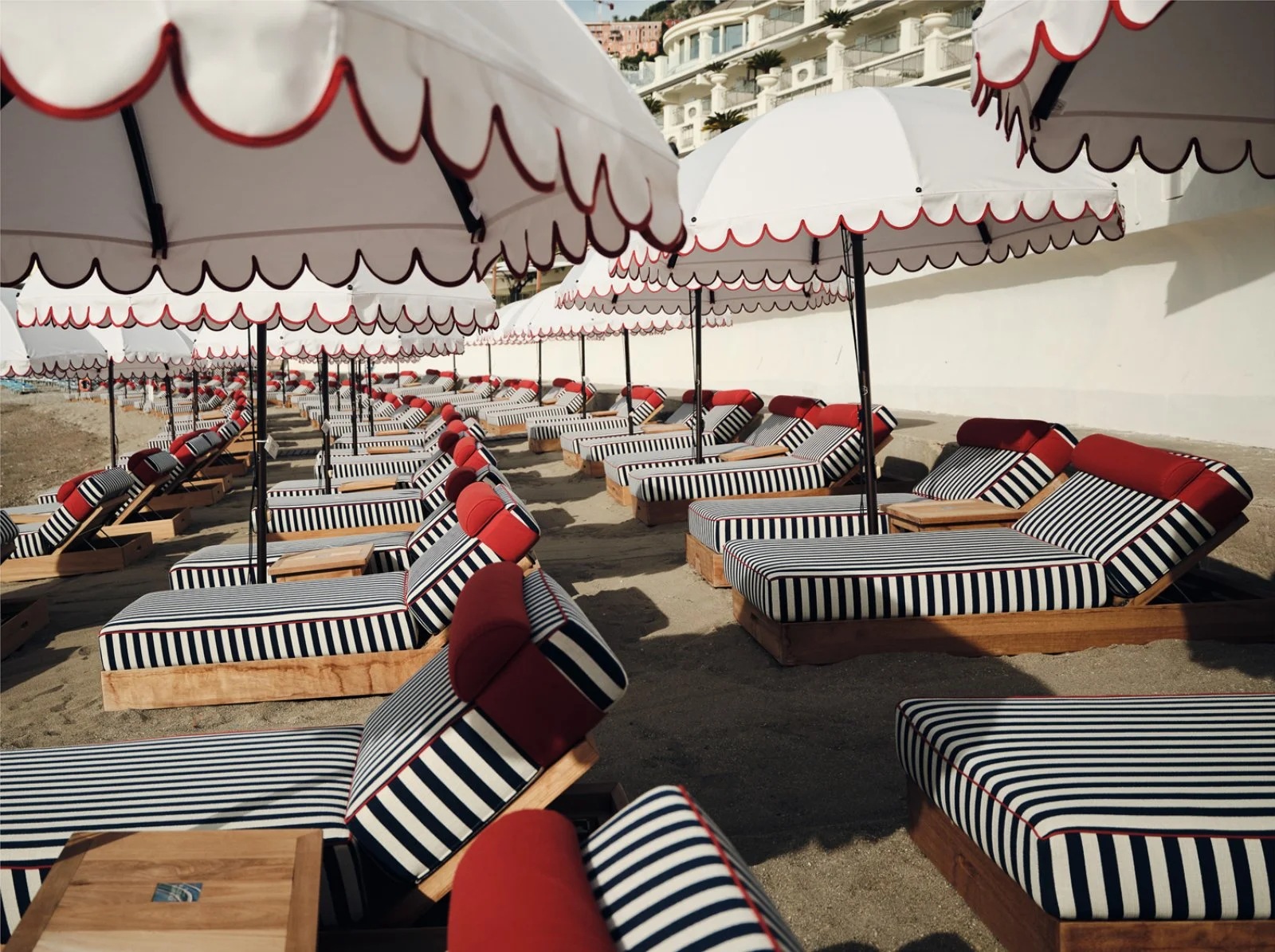 SEARESORT VRETREATS MAZZARO SEA PALACE