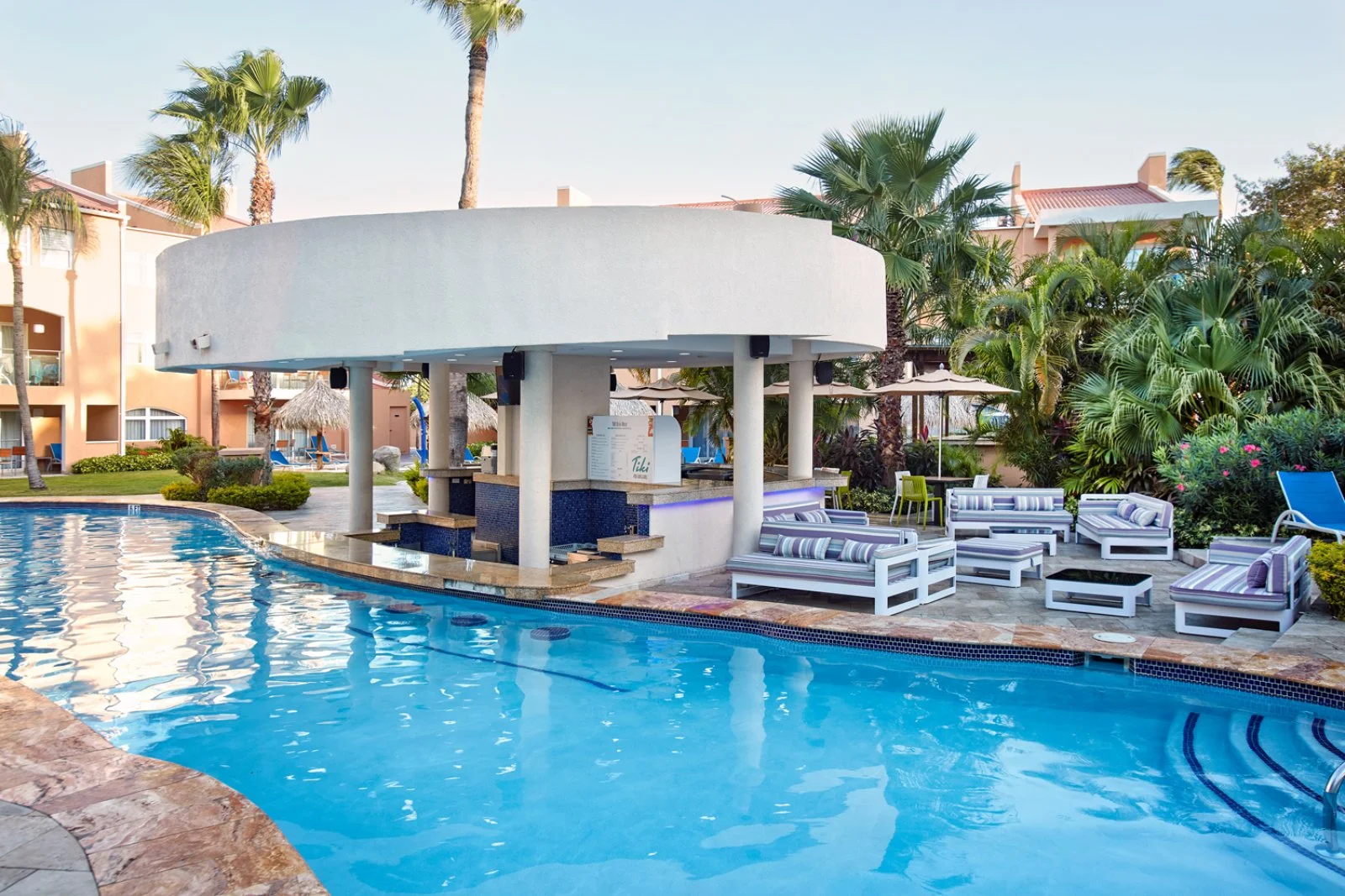 Divi Dutch Village Beach Resort 