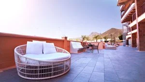 CORAL LOS ALISIOS APARTHOTEL – Los Cristianos