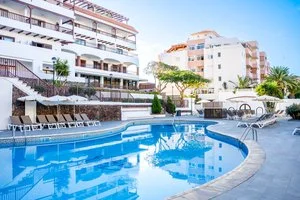 CORAL LOS ALISIOS APARTHOTEL – Los Cristianos