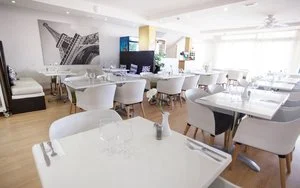 CORAL LOS ALISIOS APARTHOTEL – Los Cristianos