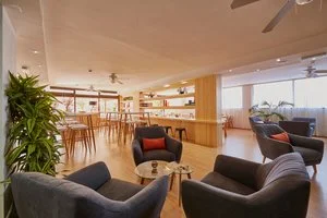 CORAL LOS ALISIOS APARTHOTEL – Los Cristianos