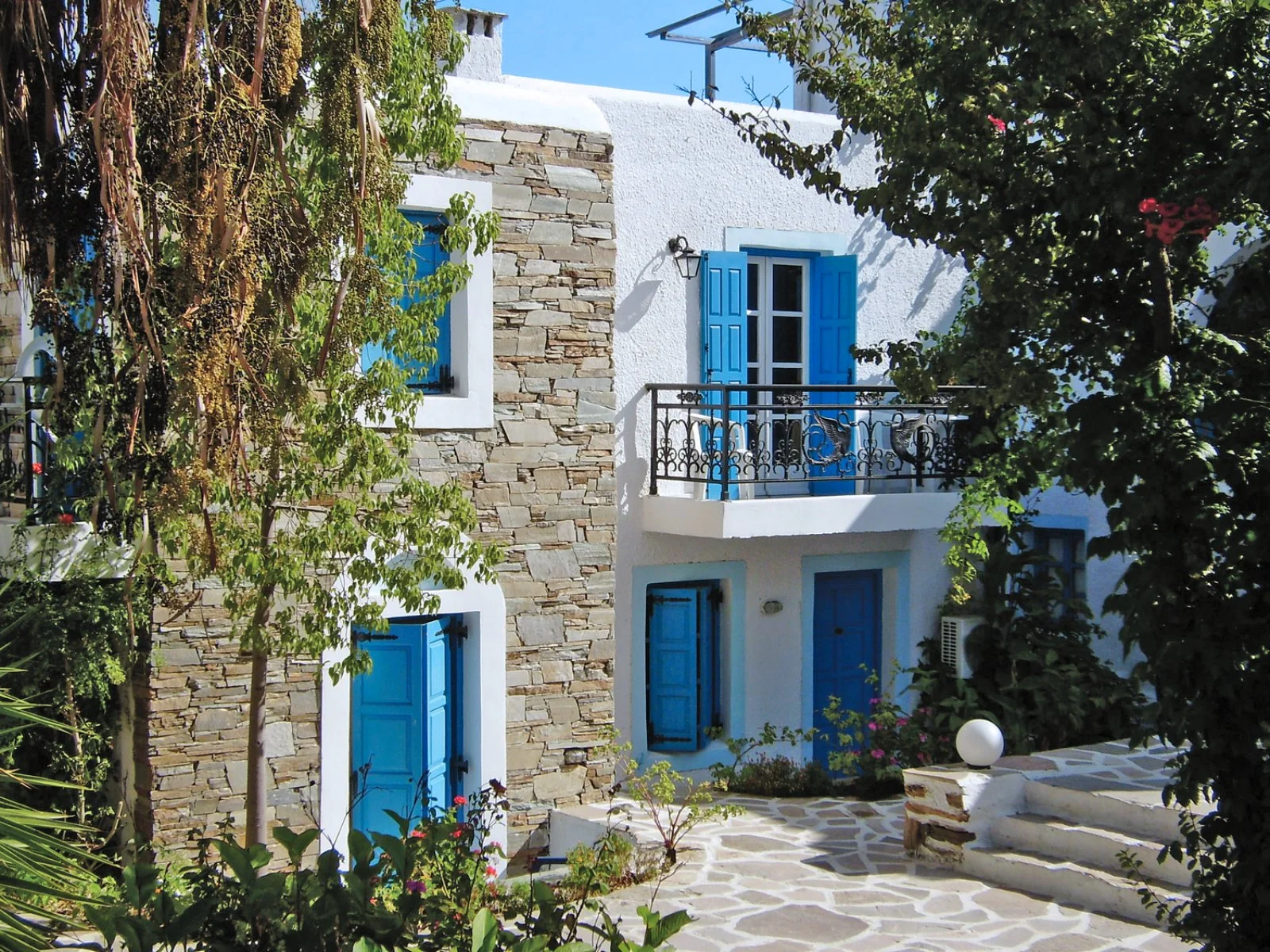 Naxos Holidays 