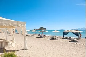 SACALLIS INN BEACH HOTEL – Kampos