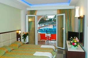 MAJESTIC HOTEL & SPA – Laganas