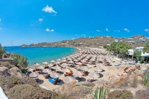 Super Paradise Beach