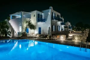 HOTEL VIENOULAS GARDEN – Mykonos