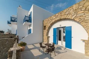 HOTEL VIENOULAS GARDEN – Mykonos