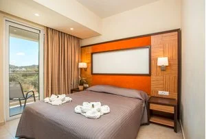 HOTEL EVITA STUDIOS – Calitea