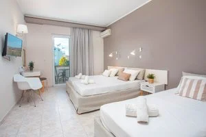 HOTEL EVITA STUDIOS – Calitea