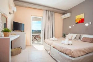 HOTEL EVITA STUDIOS – Calitea