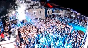 PARADISE BEACH RESORT – Mikonos