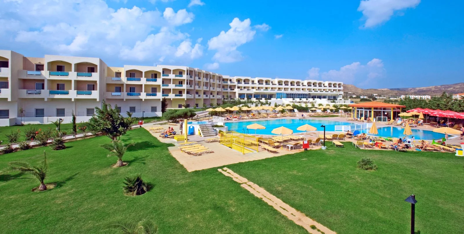 Sovereign Beach Hotel 