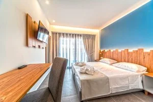 HOTEL POLLIS – Limenas Chersonisou