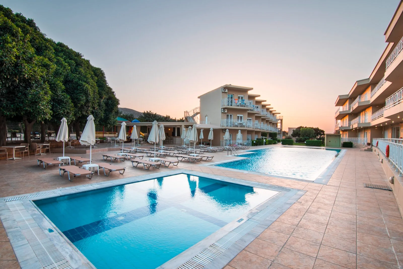 Hotel Chrissy'S Paradise 