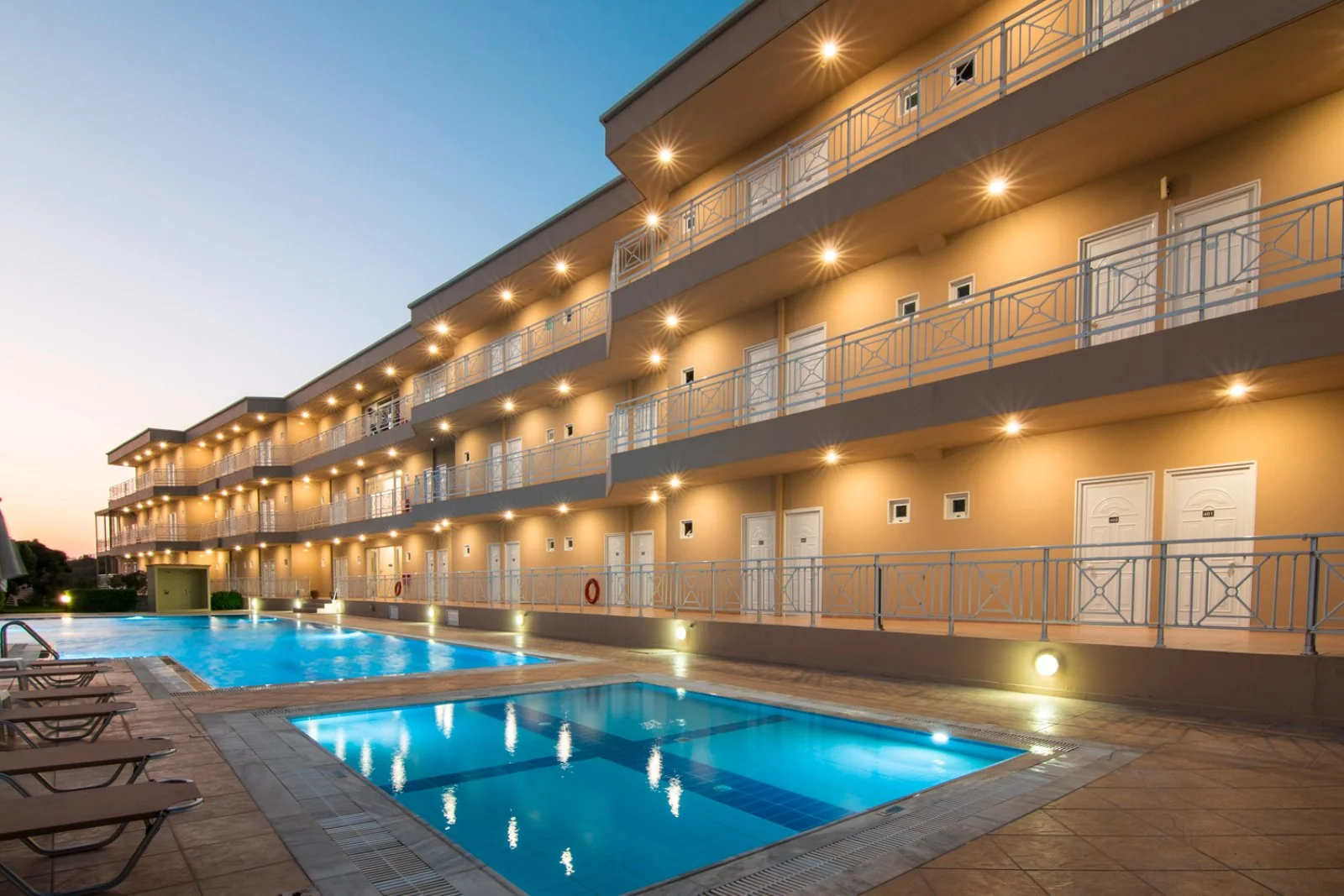 Hotel Chrissy'S Paradise 