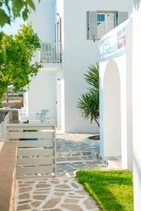 HOTEL SUMMER SHADES PAROS – Naoussa