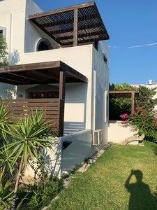 APPARTAMENTI TRIANTAFILLAS – Afando