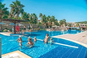 ALMYRIDA VILLAGE & WATERPARK – Almirida