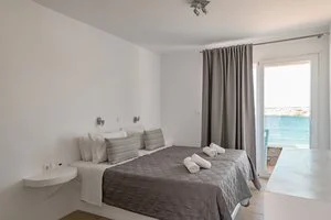 NEW PARADISE BEACH RESORT – Mikonos